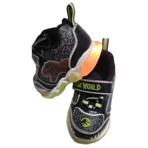 JURASSIC WORLD Baby Toddler Boys Athletic Sneakers Light-Up Shoes Green Size 5
